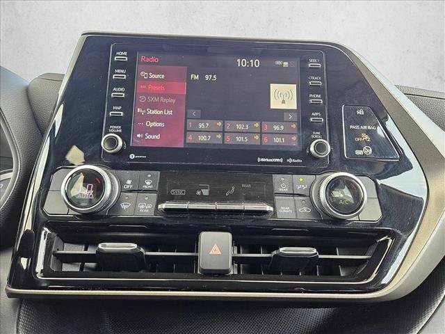 Used 2021 Toyota Highlander LE FWD image 14