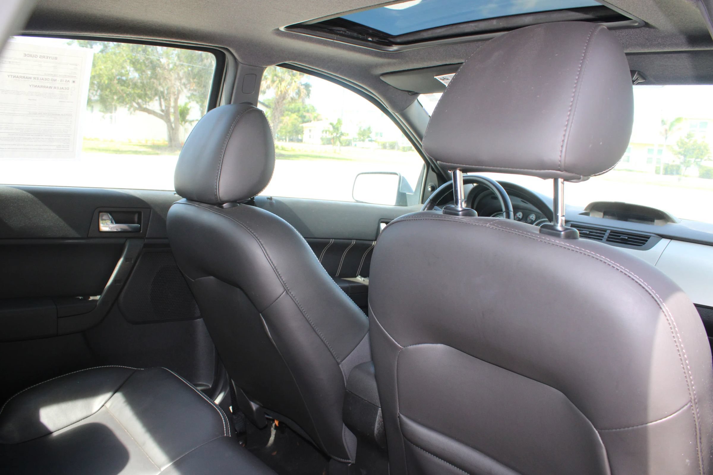 Used 2011 Ford Focus SEL w/ 301A Rapid Spec Order Code FWD image 29