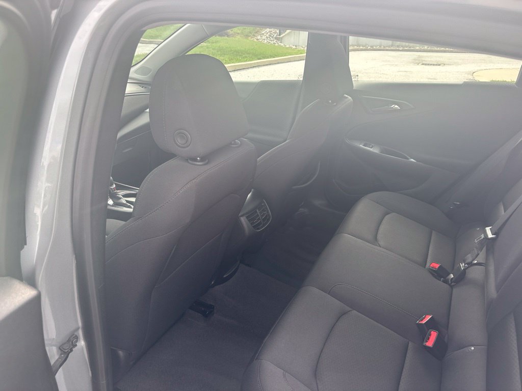 Used 2024 Chevrolet Malibu LT FWD image 14