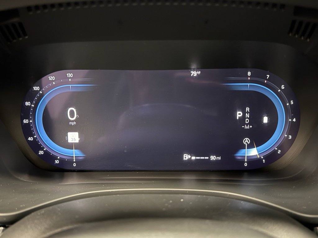 Used 2022 Volvo XC60 B5 Momentum image 18