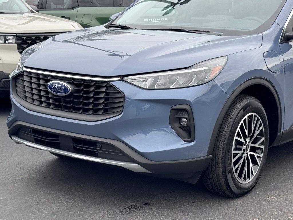 Used 2024 Ford Escape SE image 36