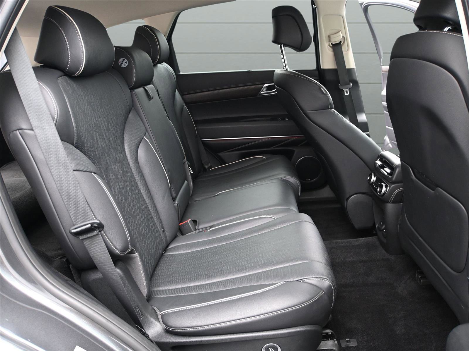 Used 2023 Genesis GV80 2.5T w/ Prestige Package image 23