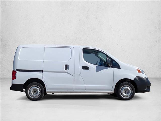 Used 2014 Nissan NV200 S image 4