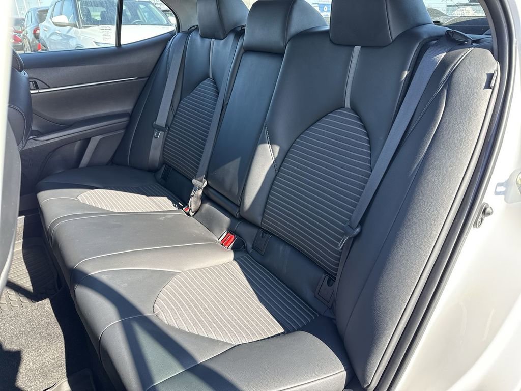 Used 2020 Toyota Camry SE image 23