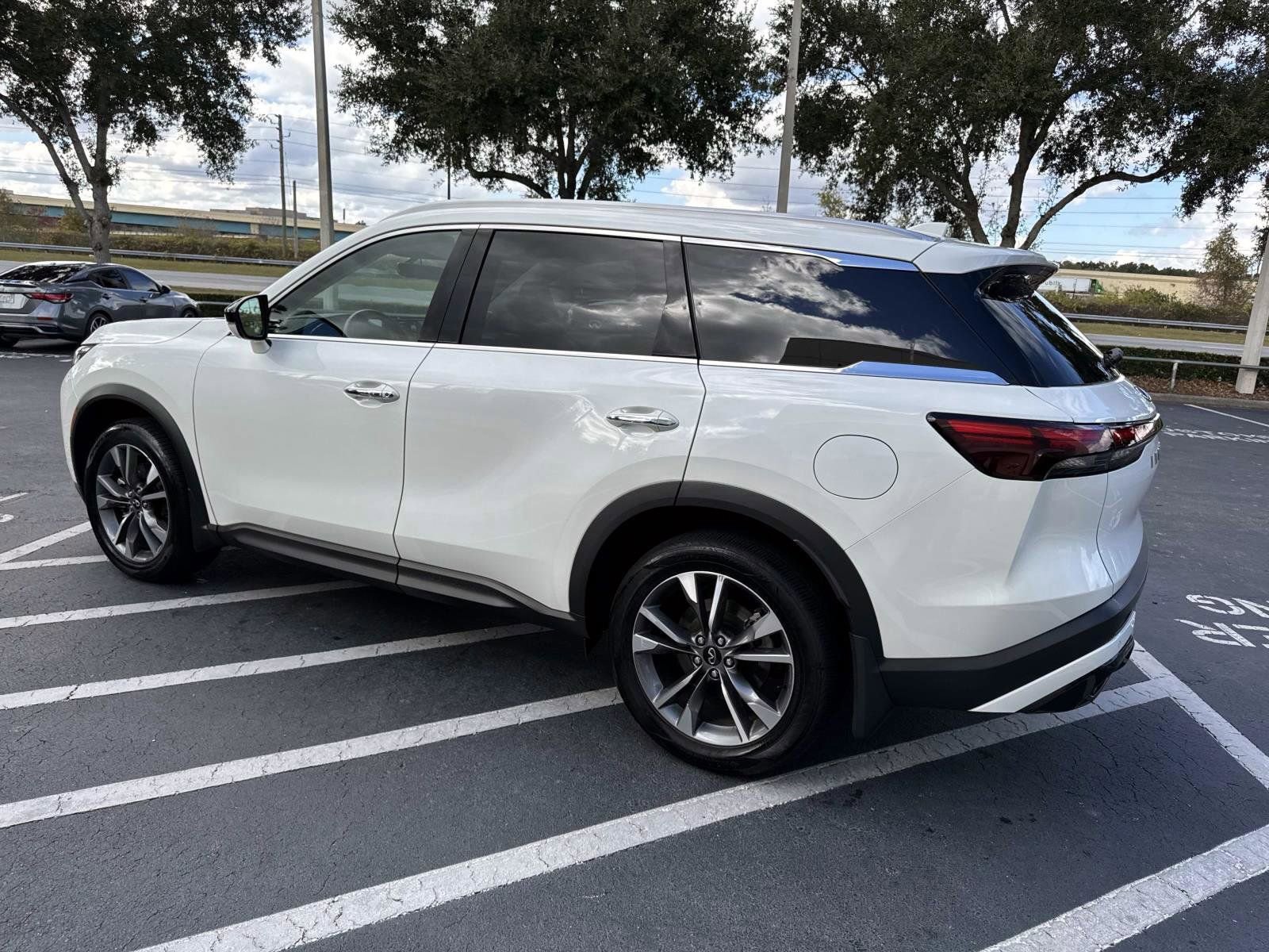 Used 2025 INFINITI QX60 Luxe image 4