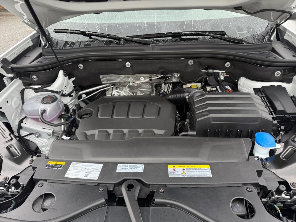 New 2026 Volkswagen Atlas Cross Sport SE image 16