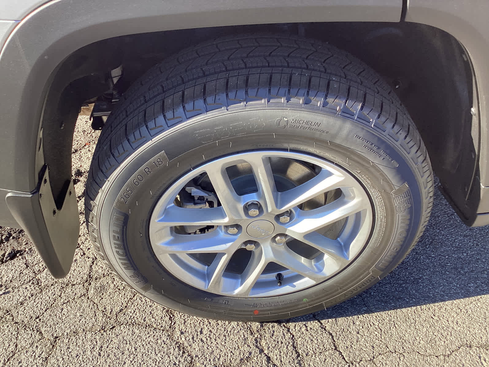 New 2025 Jeep Grand Cherokee Laredo X w/ Luxury Tech Group I image 34