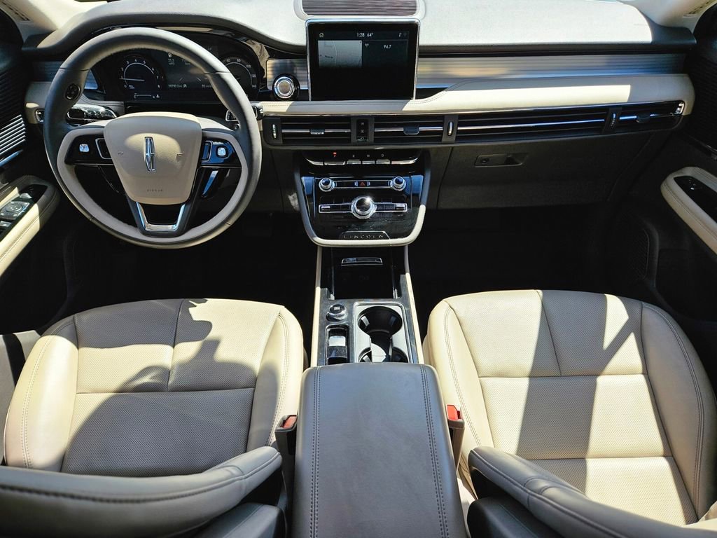 Used 2022 Lincoln Corsair AWD w/ Equipment Group 101A image 10