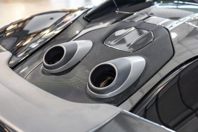 Used 2020 McLaren 600LT Spider RWD image 23