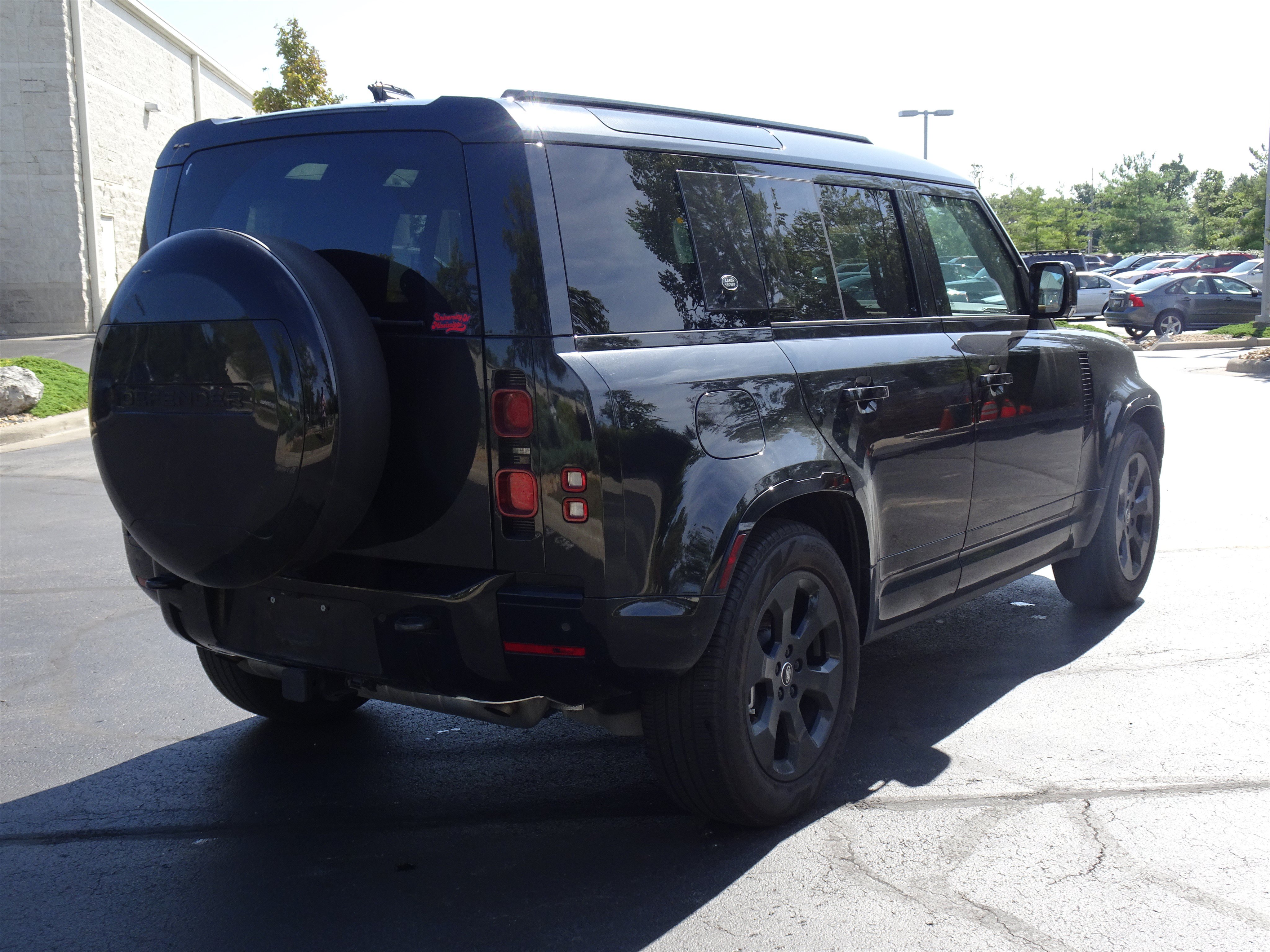 Certified 2024 Land Rover Defender 110 X-Dynamic SE AWD/4WD image 6