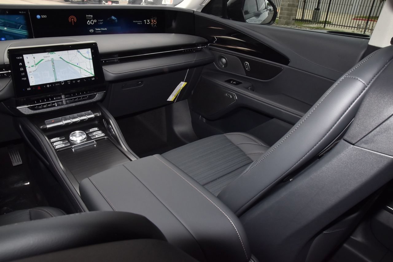 New 2026 Lincoln Nautilus Reserve w/ Jet Appearance Package AWD/4WD image 24