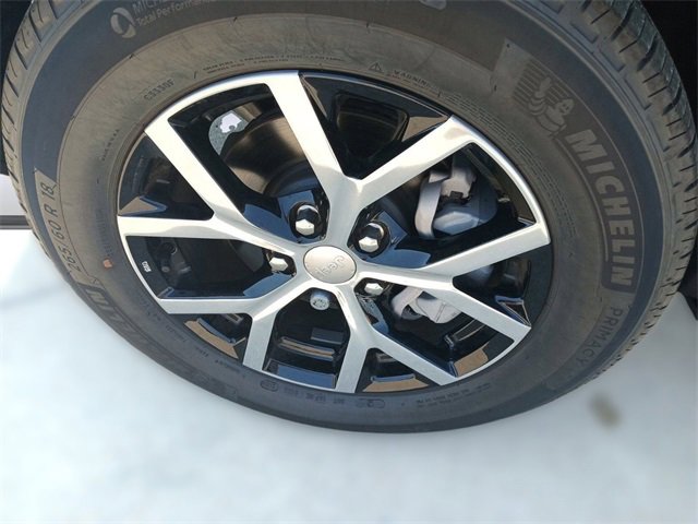 New 2023 Jeep Grand Cherokee Limited image 25