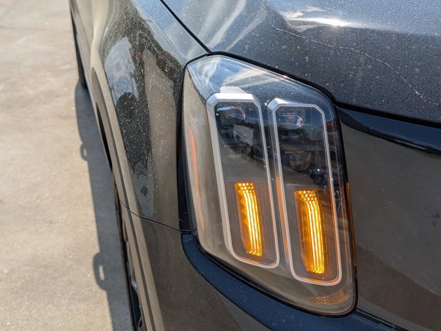 Used 2024 Kia Telluride EX w/ EX Captain's Chair Package image 4