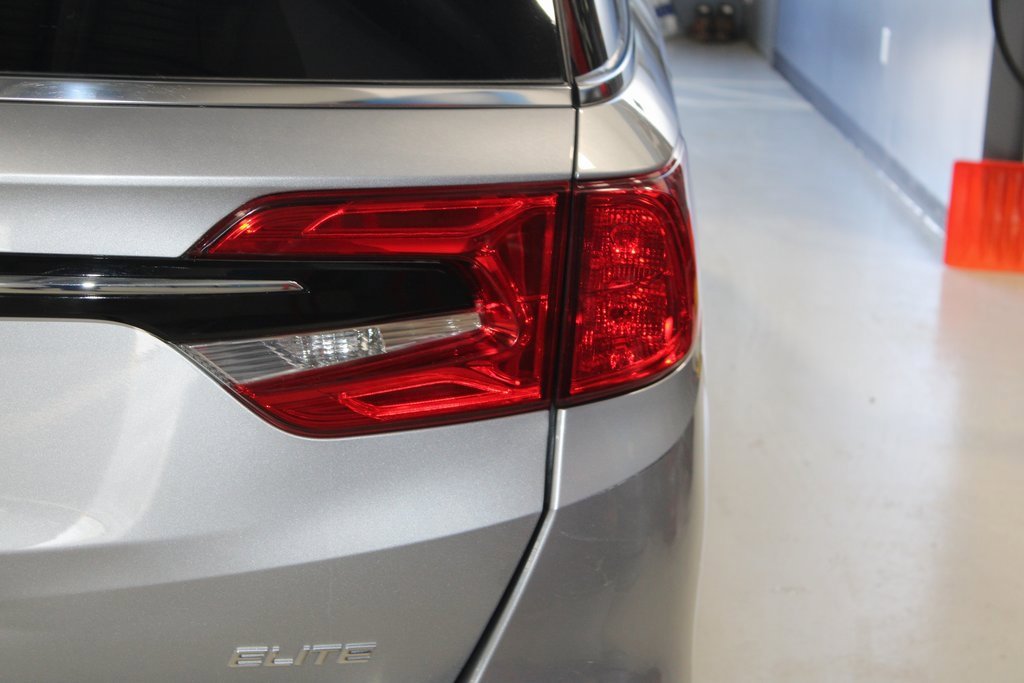 Used 2023 Honda Odyssey Elite image 54