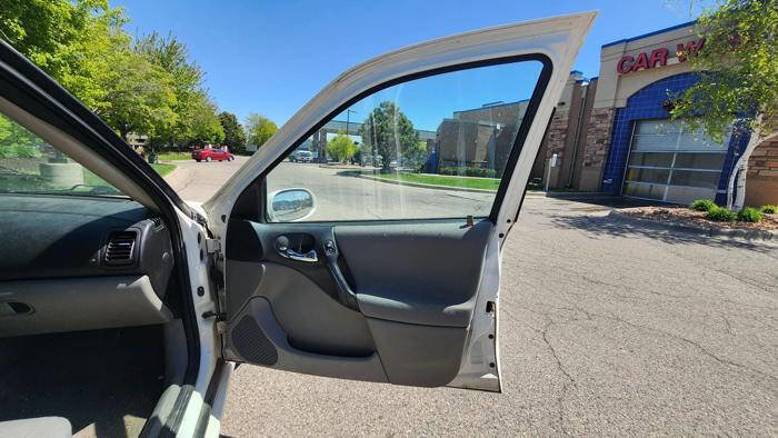 Used 2003 Saturn L-Series L200 w/ Sport Pkg FWD image 30