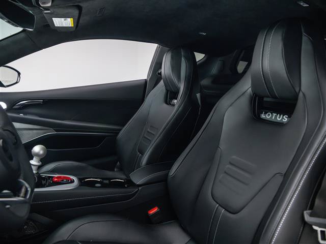 Used 2025 Lotus Emira RWD image 17