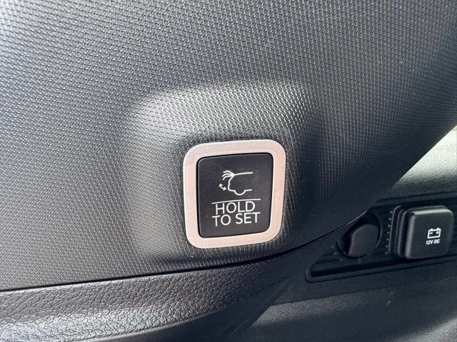 Used 2024 Jeep Grand Cherokee Altitude AWD/4WD image 10