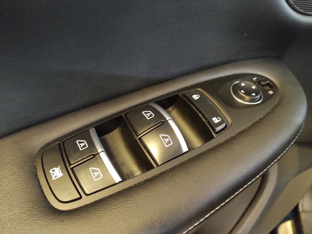 Used 2019 INFINITI QX50 Luxe w/ Navigation Package AWD/4WD image 27