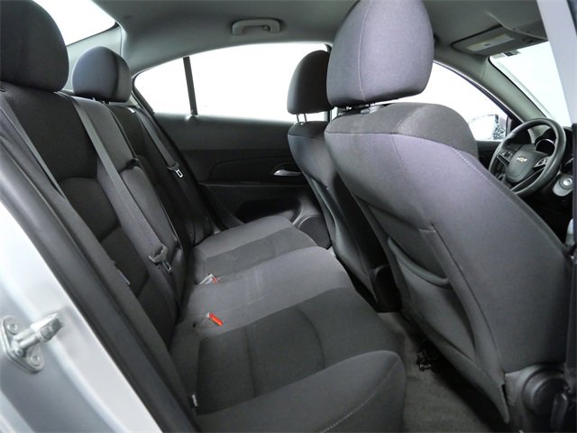 Used 2015 Chevrolet Cruze LT image 12