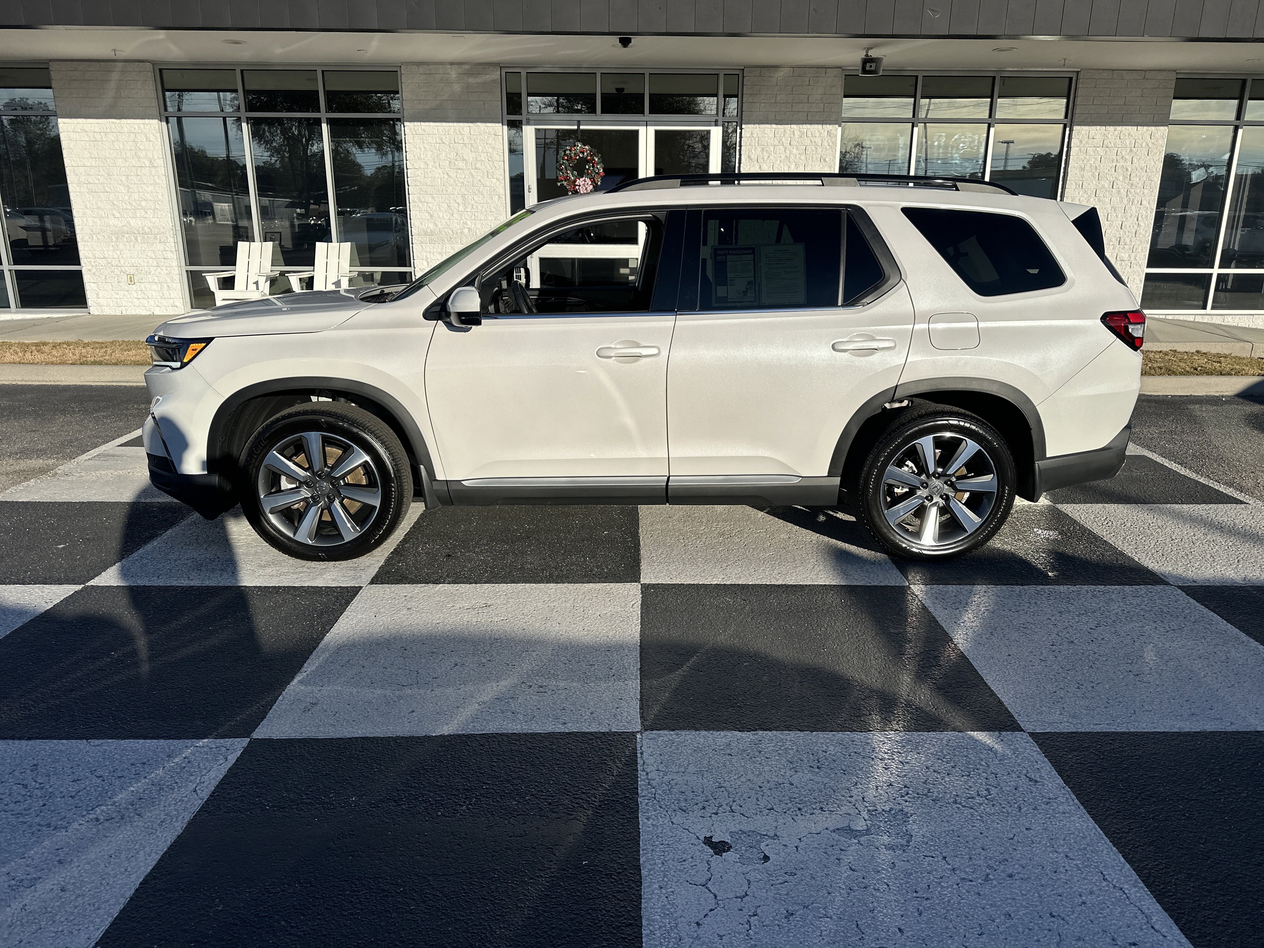 Used 2025 Honda Pilot Elite