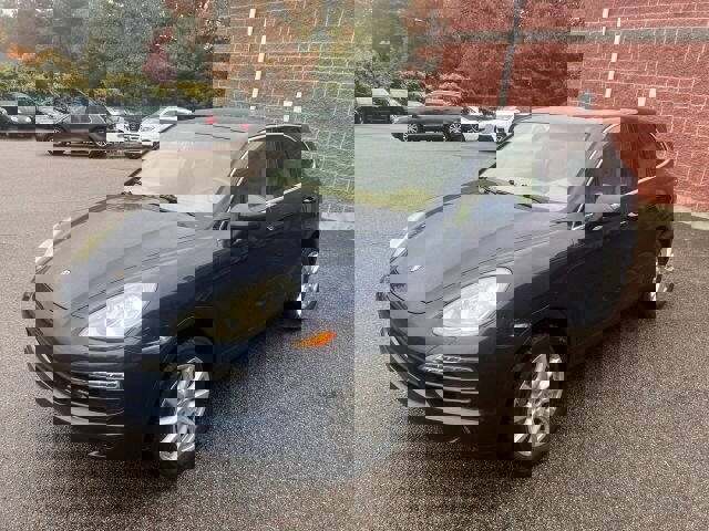 Used 2012 Porsche Cayenne image 1