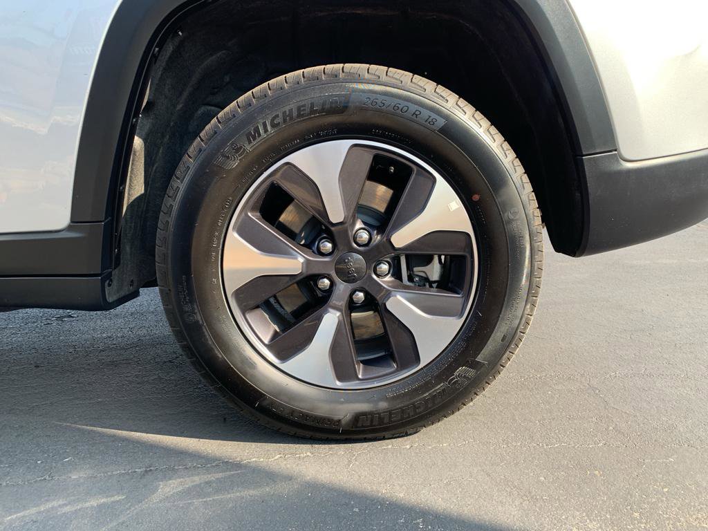 Used 2024 Jeep Grand Cherokee Limited 4xe image 32