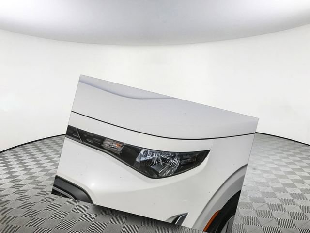 Used 2023 Kia Soul LX w/ LX Technology Package image 8