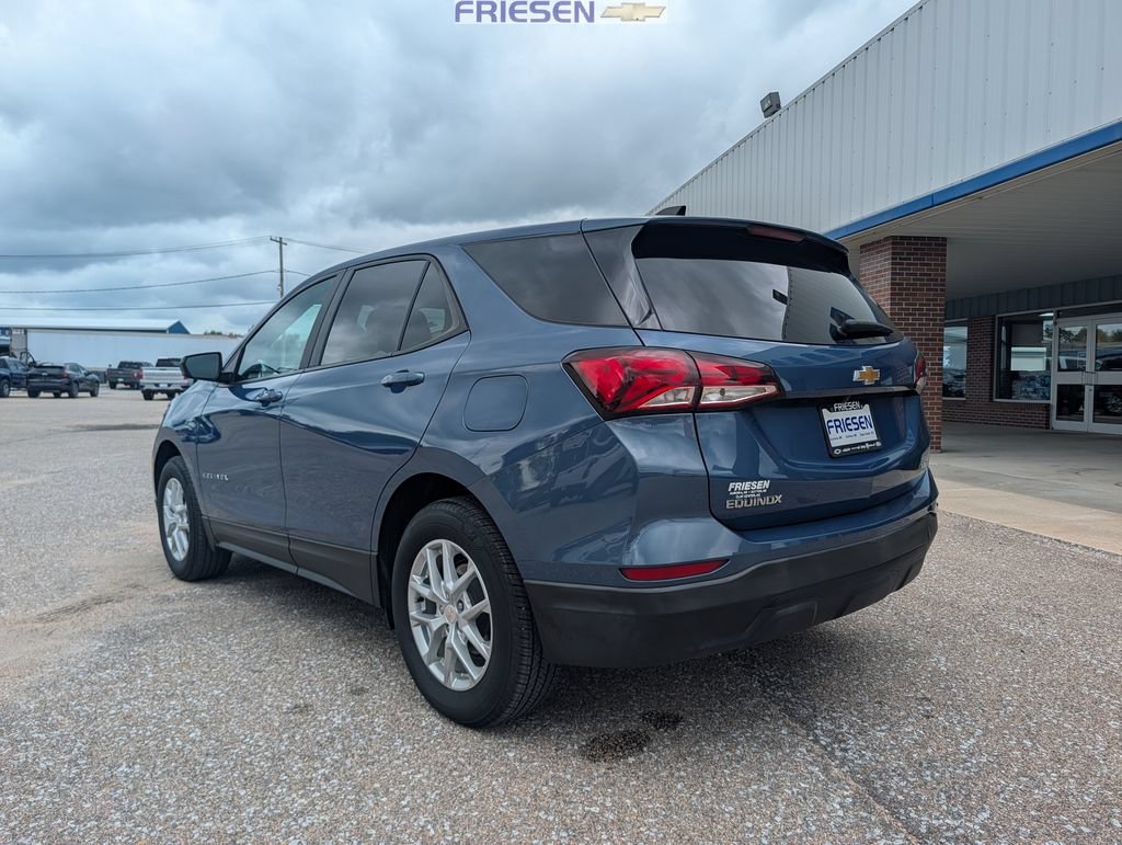 Used 2024 Chevrolet Equinox LS w/ LS Convenience Package AWD/4WD image 4