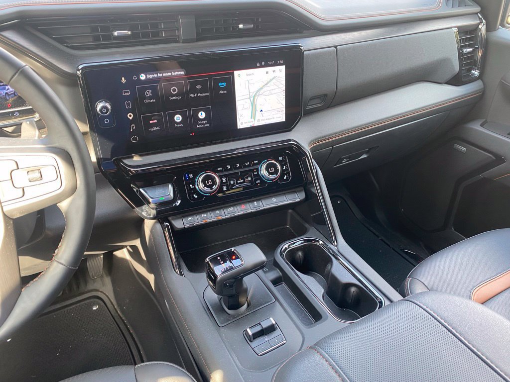 Used 2025 GMC Sierra 1500 AT4 w/ Technology Package AWD/4WD image 25