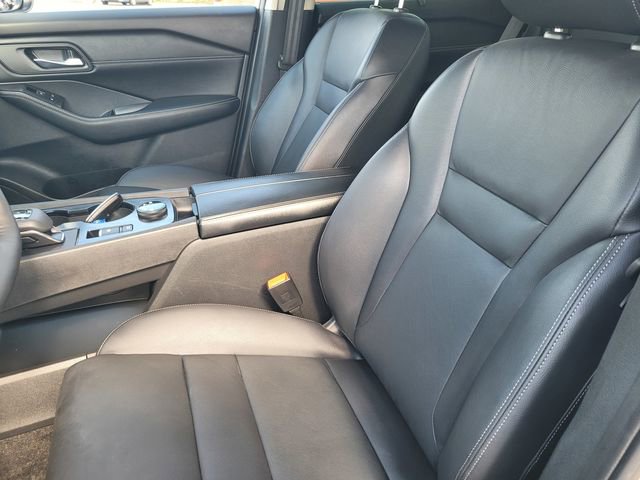 Certified 2025 Nissan Rogue SL w/ Tech Package image 13