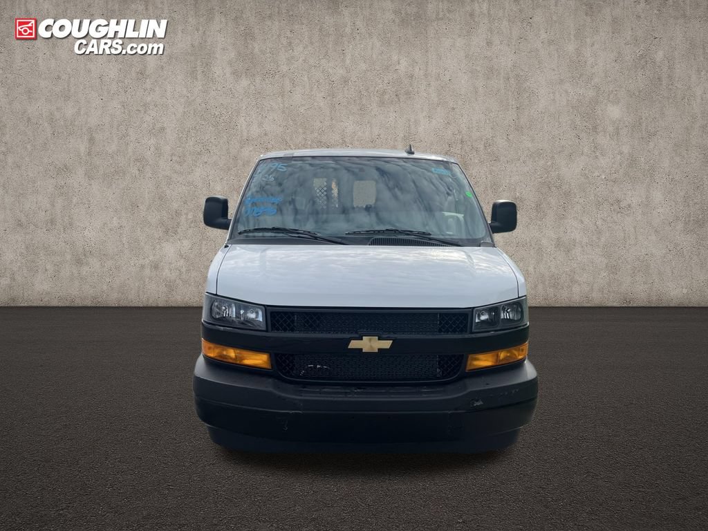 New 2026 Chevrolet Express 3500 w/ Driver Convenience Package RWD image 9