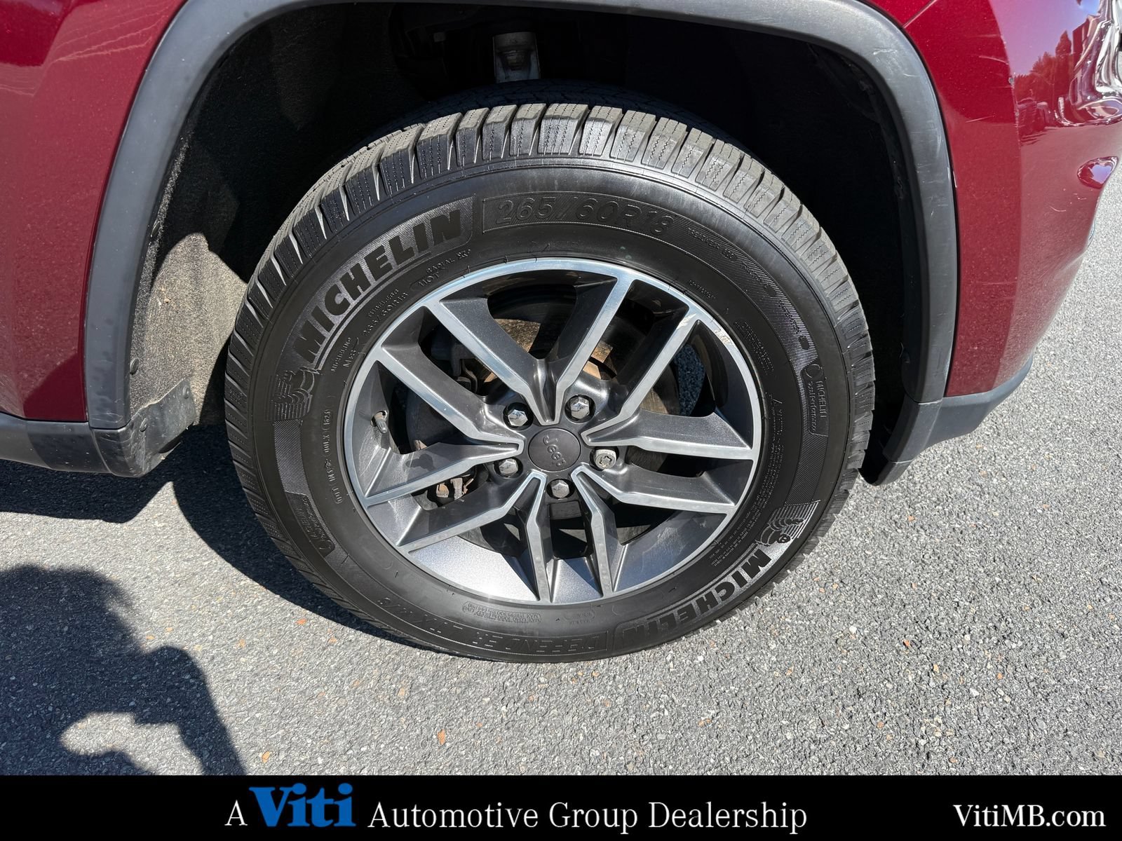 Used 2019 Jeep Grand Cherokee Limited AWD/4WD image 15