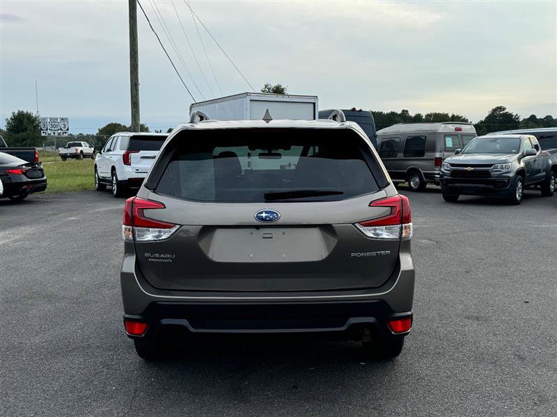 Used 2020 Subaru Forester Premium image 9