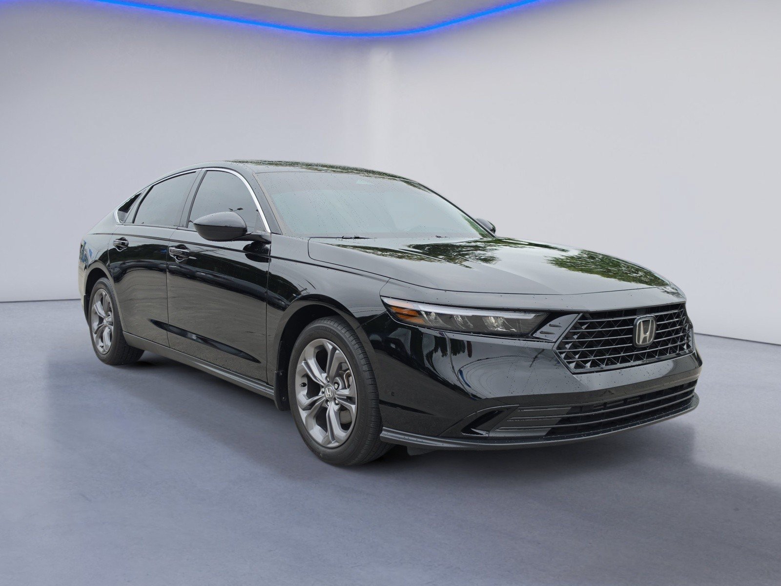 Used 2024 Honda Accord EX image 7