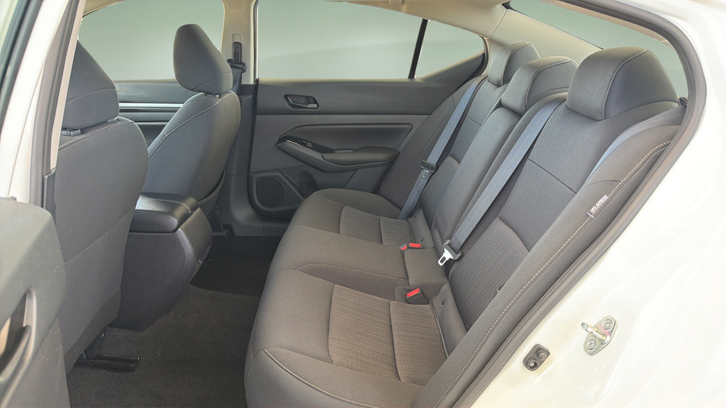 Used 2023 Nissan Altima 2.5 SV AWD/4WD image 13