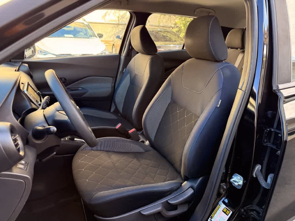 Used 2018 Nissan Kicks S FWD image 10
