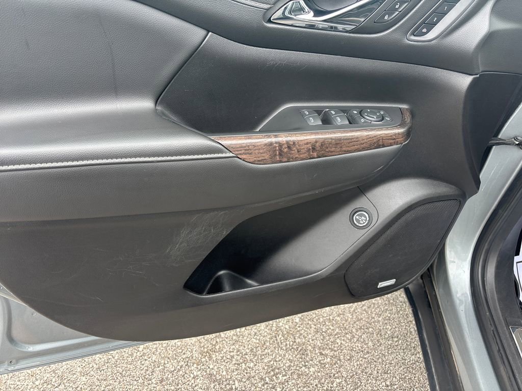 Used 2023 GMC Acadia Denali w/ Denali Ultimate Package image 15