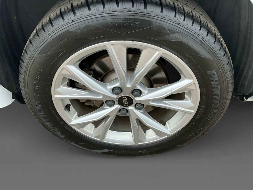 Used 2025 Audi Q3 2.0T Premium AWD/4WD image 14