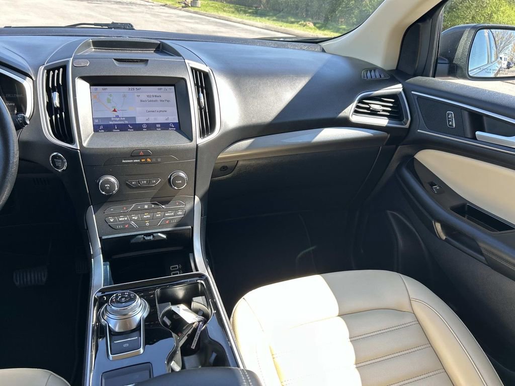 Used 2020 Ford Edge SEL AWD/4WD image 18