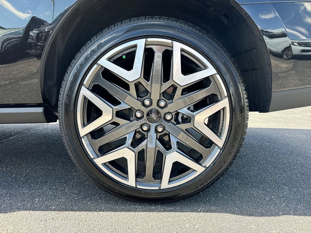 New 2026 Ford Expedition Platinum w/ Platinum Ultimate Package AWD/4WD image 29