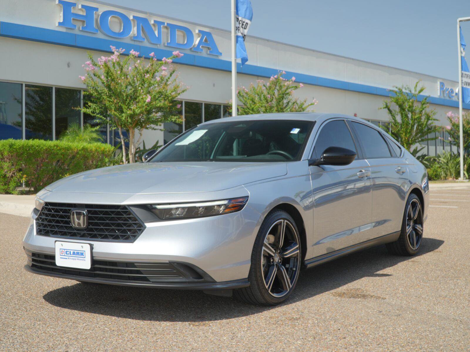 Used 2025 Honda Accord Sport image 1