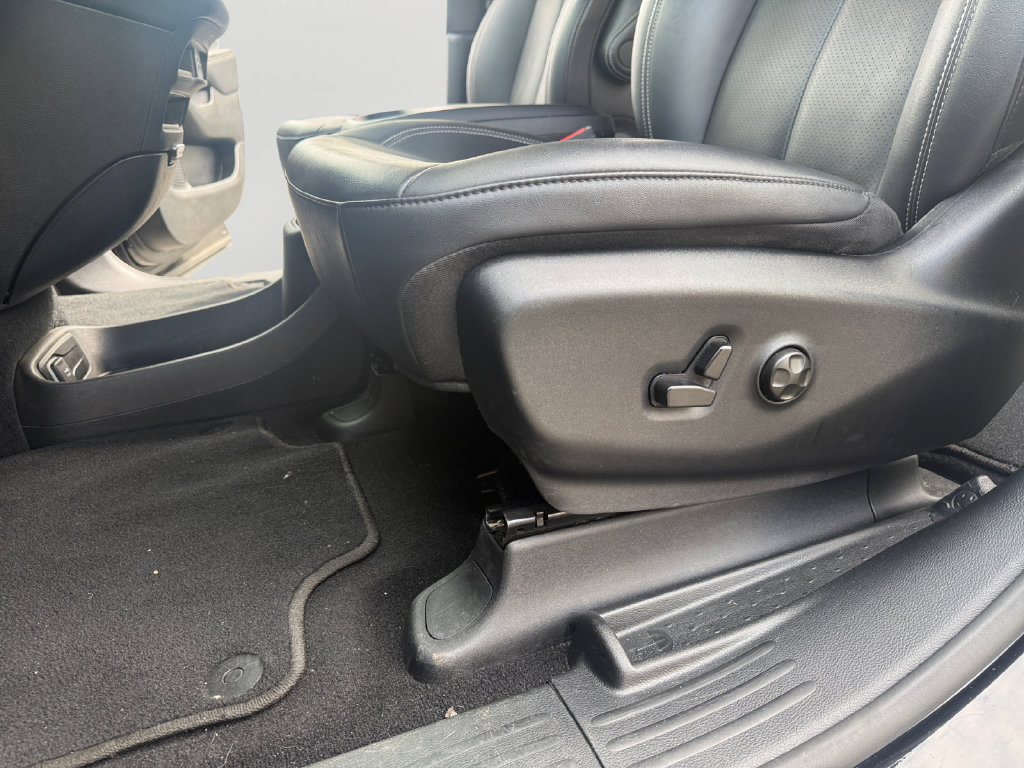 Used 2025 Chrysler Pacifica Select FWD image 22