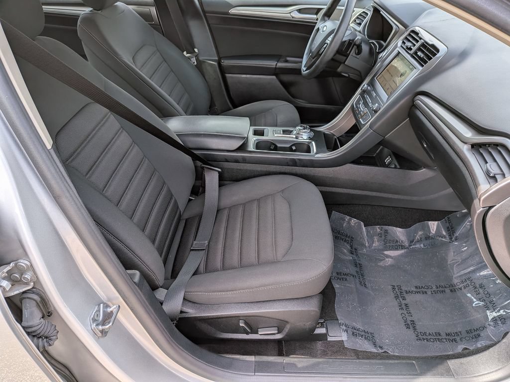 Used 2019 Ford Fusion SE AWD/4WD image 30