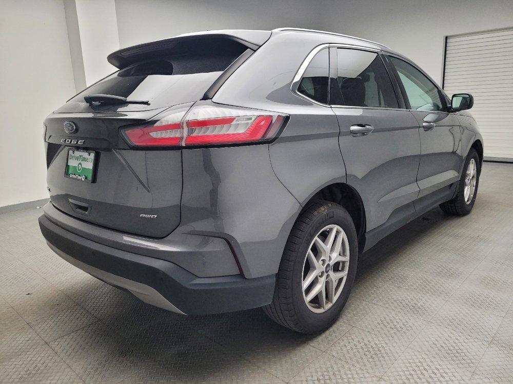 Used 2023 Ford Edge SEL image 9