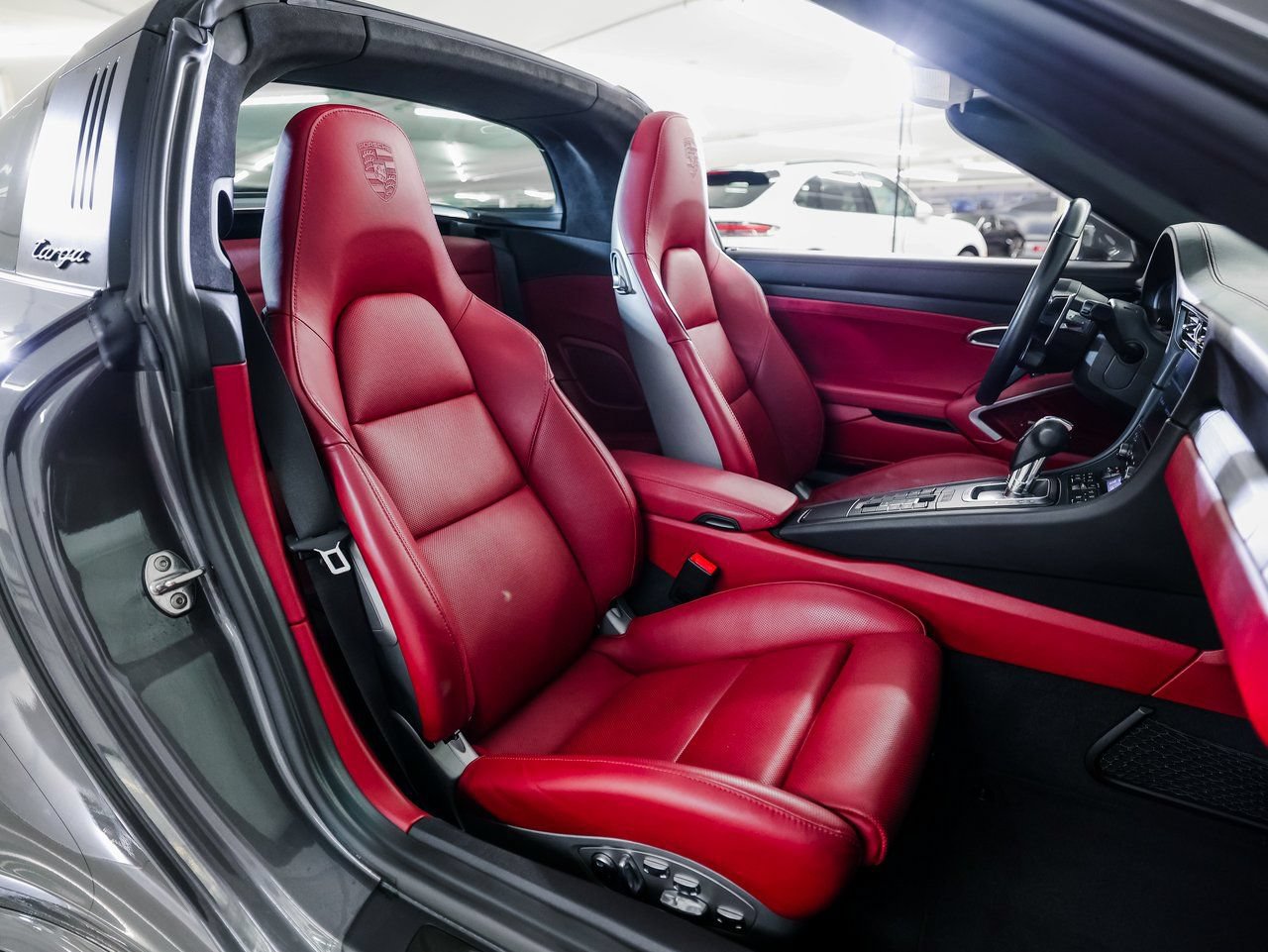 Certified 2018 Porsche 911 Targa 4 GTS AWD/4WD image 28
