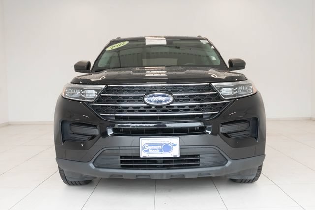 Used 2022 Ford Explorer XLT w/ Class IV Trailer Tow Package AWD/4WD image 5