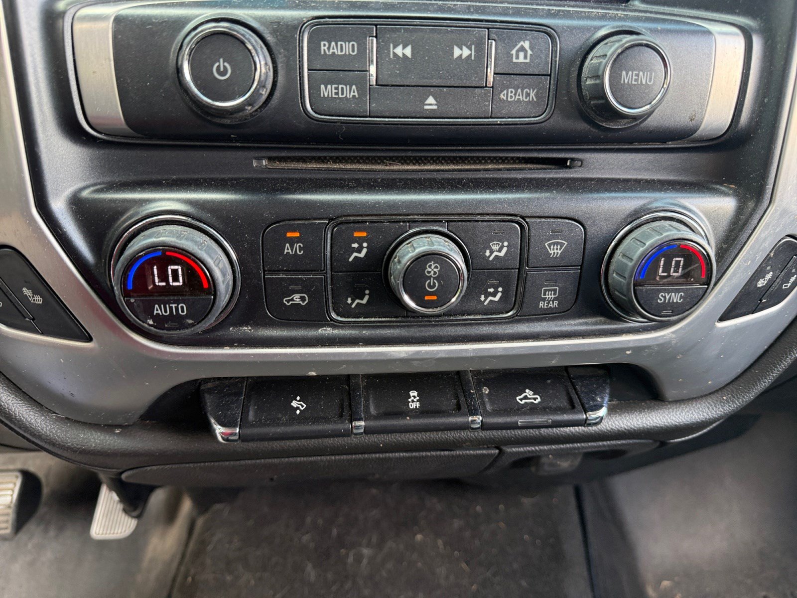 Used 2018 GMC Sierra 1500 SLT w/ SLT Premium Package AWD/4WD image 12