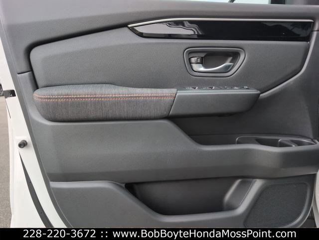 New 2026 Honda Pilot Sport image 11