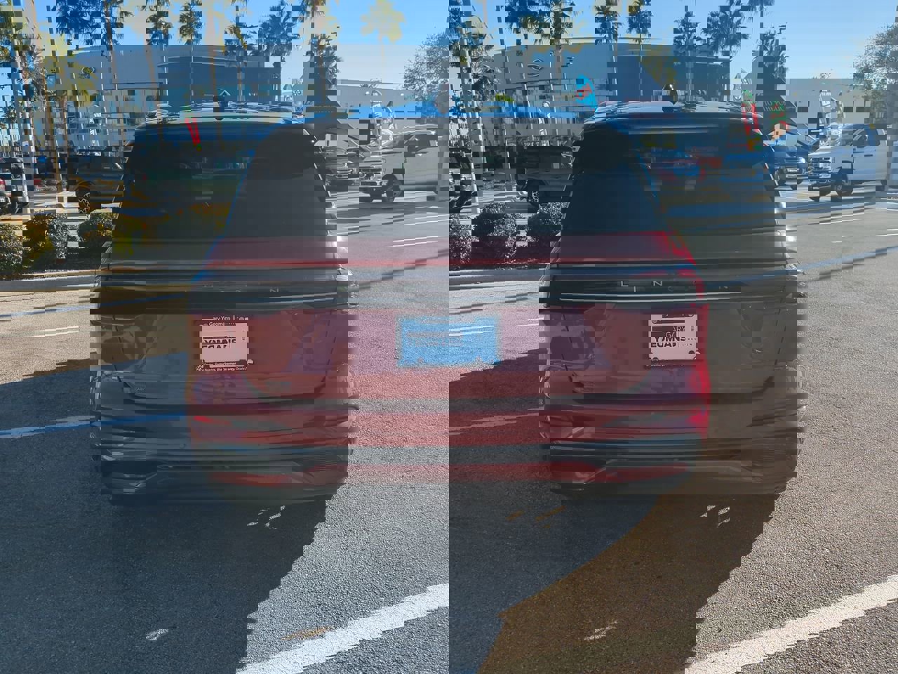 Certified 2024 Lincoln Nautilus Reserve w/ Jet Appearance Package (87T) image 5