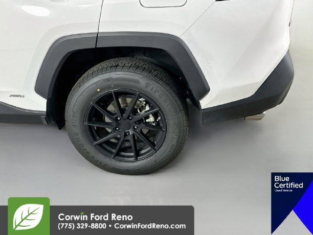 Used 2021 Toyota RAV4 XLE w/ Convenience Package AWD/4WD image 32